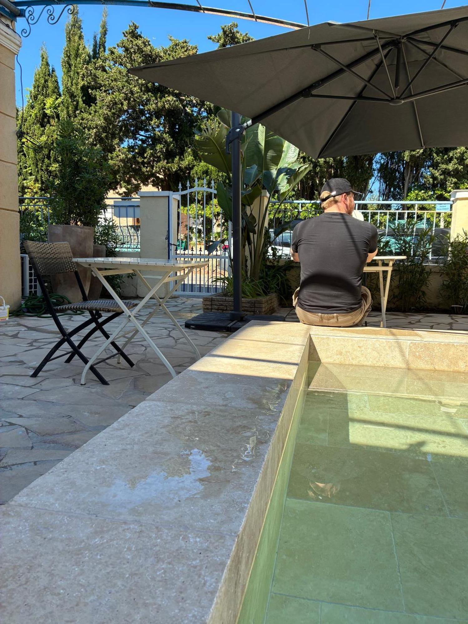 Hotel L'Escale Au Soleil サン・エギュルフ エクステリア 写真