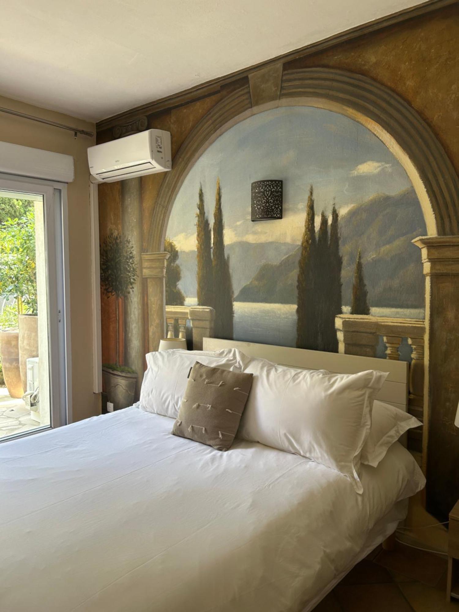 Hotel L'Escale Au Soleil サン・エギュルフ エクステリア 写真